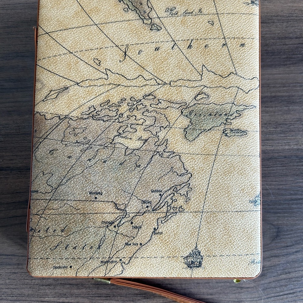 World Map Magnetic Travel Backgammon Set - Picture 3 of 7